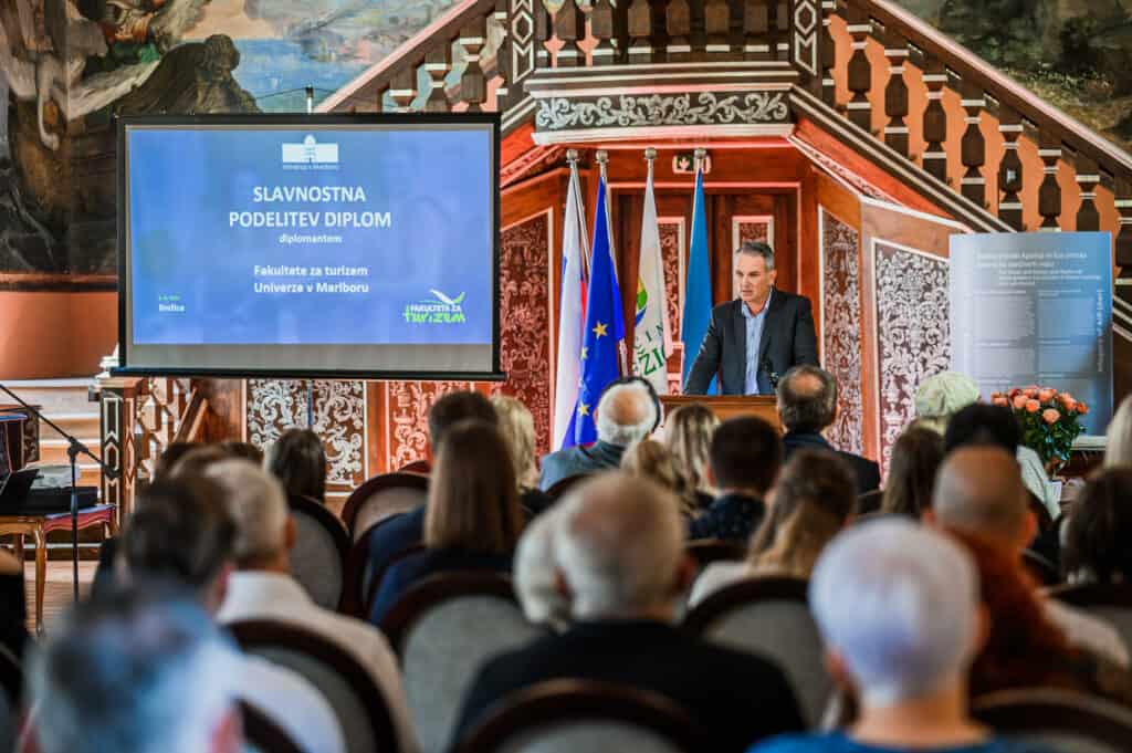 Podelitev diplom FT 23 Izbor-4